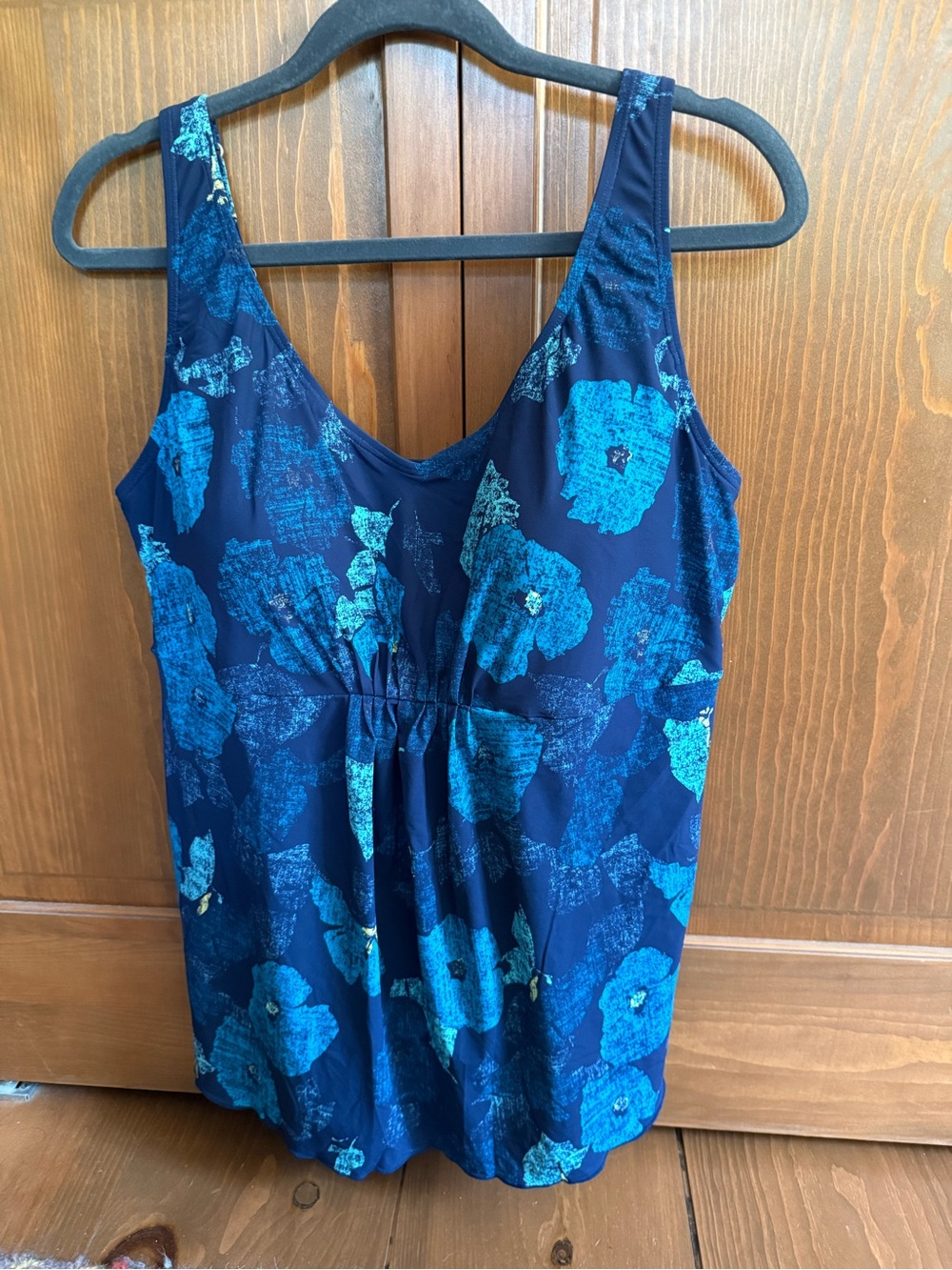 L.L. Bean Navy Blue Floral Tankini Top